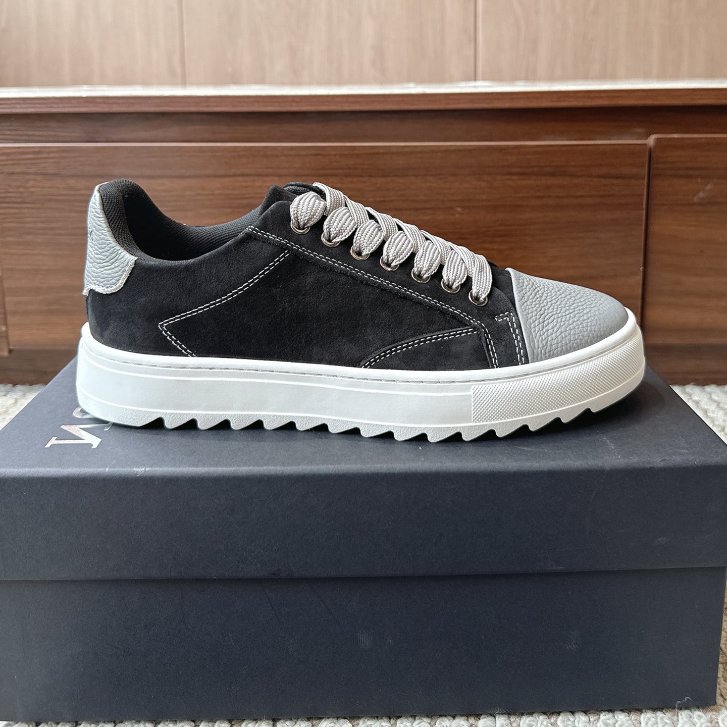 Numeris Atelier 'Ice Grey'