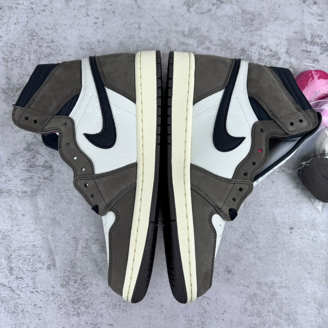 Travis Scott x Air Jordan 1 Retro High OG 'Mocha'
