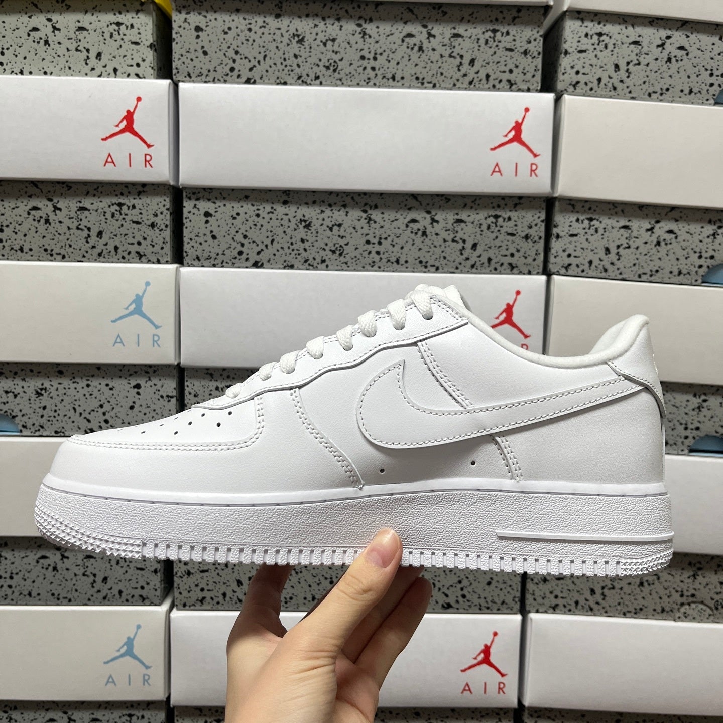 Nike Air Force 1 Low Supreme White