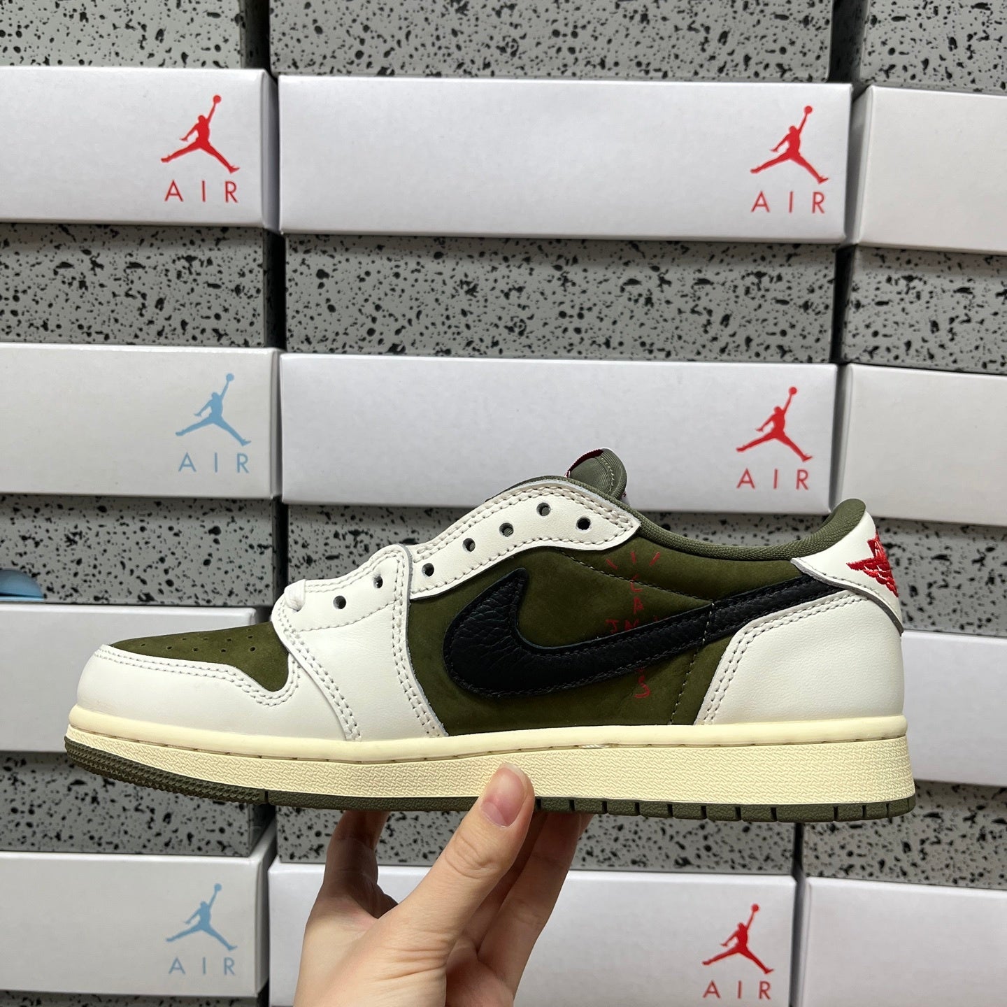Air Jordan 1 Low Travis Scott Medium Reverse Olive