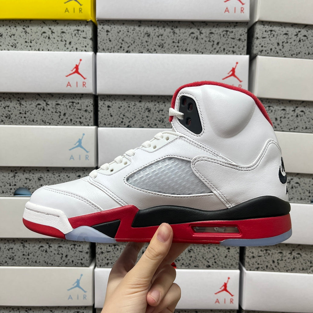 Air Jordan 5 Retro 'Fire Red' 2025