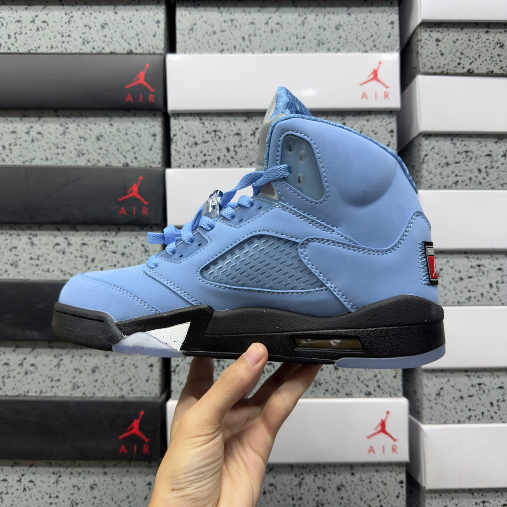 Air Jordan 5 Retro SE 'UNC'