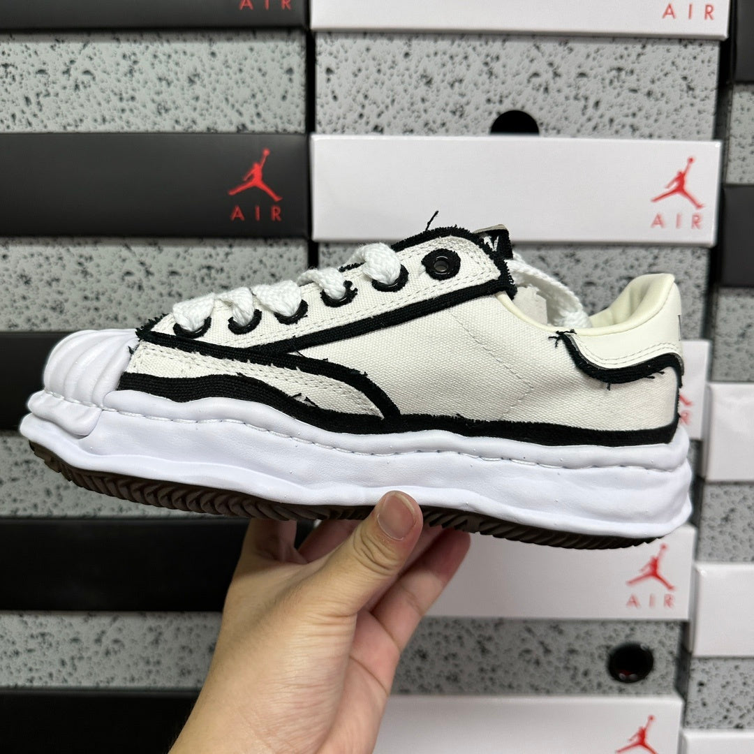 Maison Mihara Yasuhiro Blakey OG Sole Canvas Low-top Sneakers White