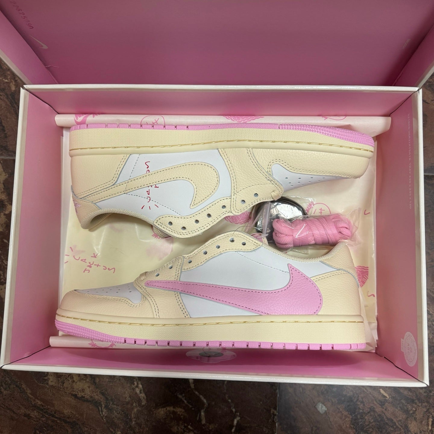 Travis Scott x Air Jordan 1 Low OG Shy Pink