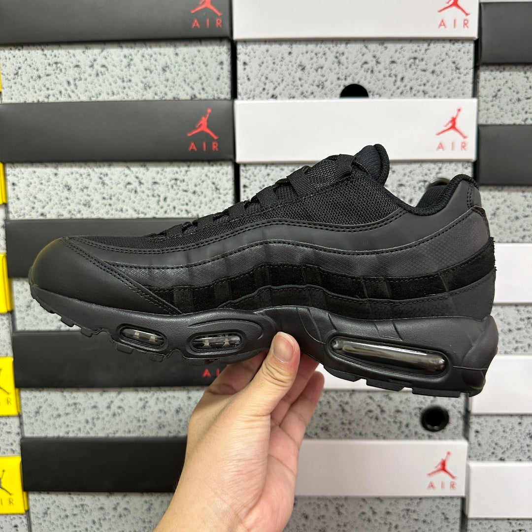 Nike Air Max 95 Essential 'Triple Black'