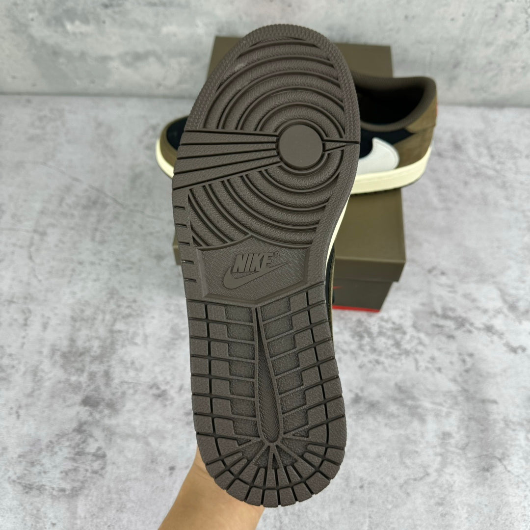 Air Jordan 1 Retro Low OG SP Travis Scott