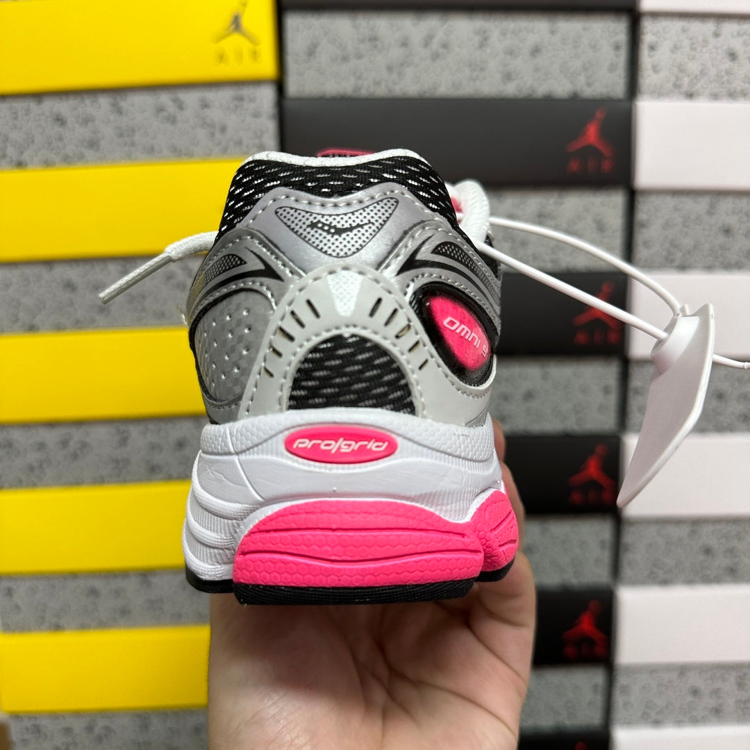 Saucony ProGrid Omni 9 Big Kid 'Fuchsia Iridescent'