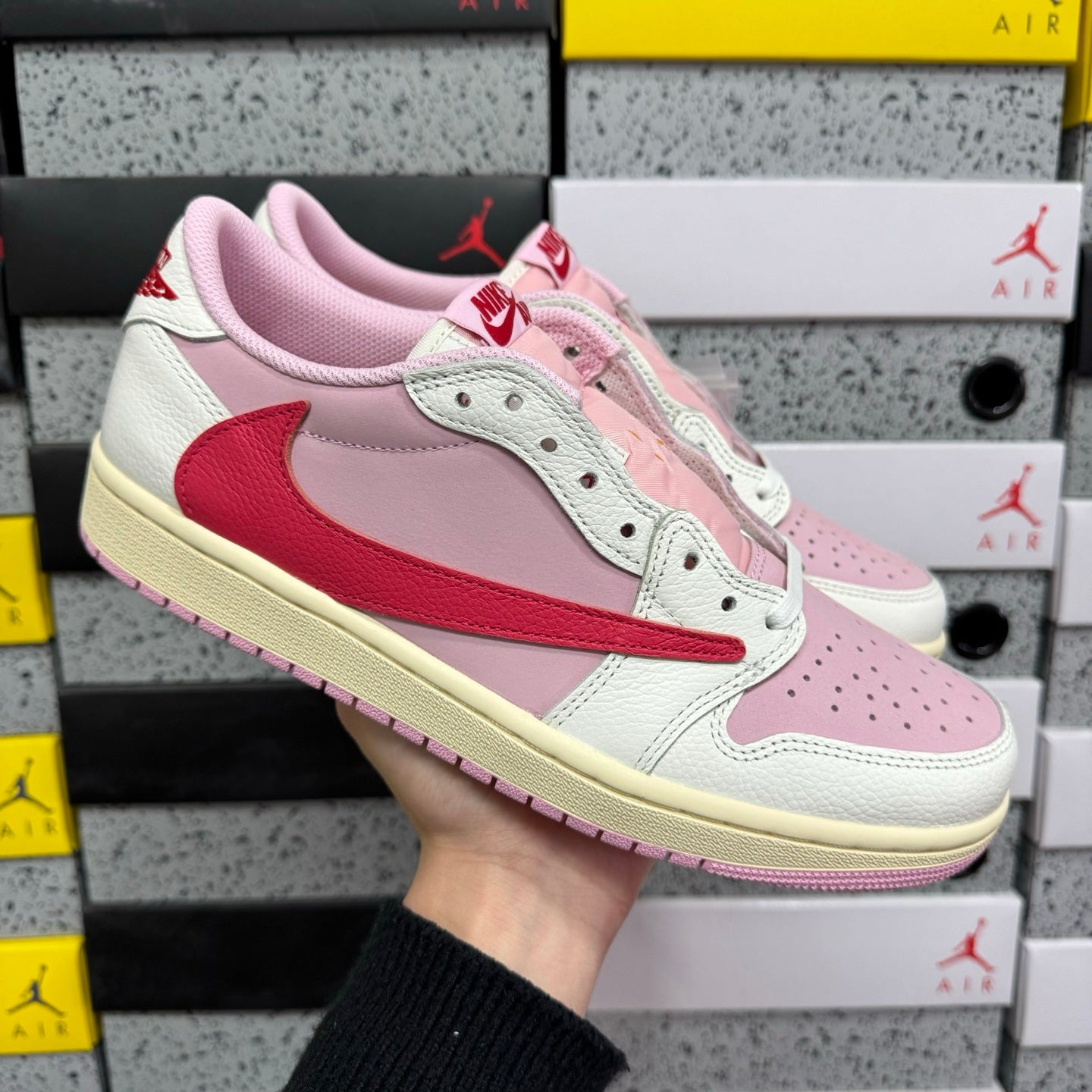 Jordan 1 Low Tropical Pink X Travis Scott