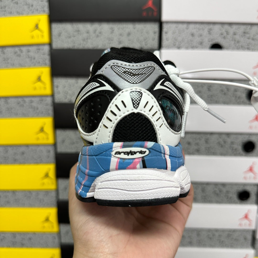 Callen Schaub x Saucony Progrid Omni 9 'Artists Series Pack'