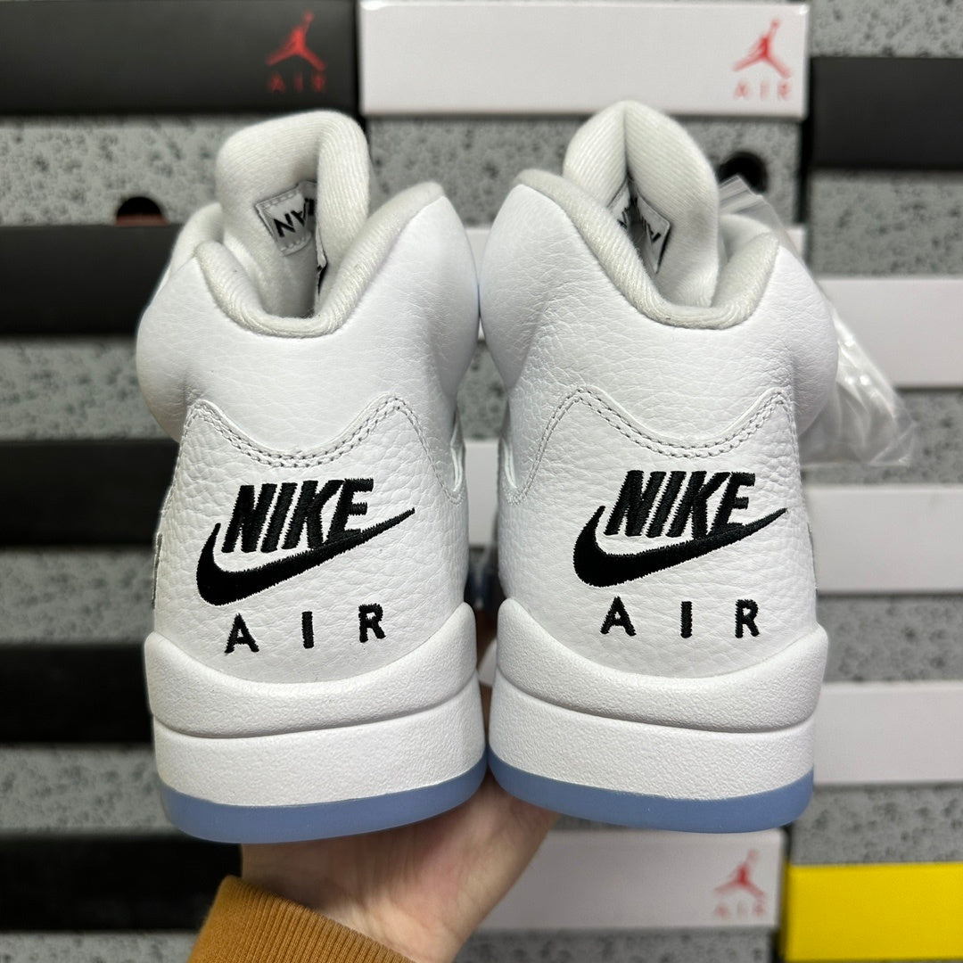 Air Jordan 5 Retro 'White Metallic' 2026