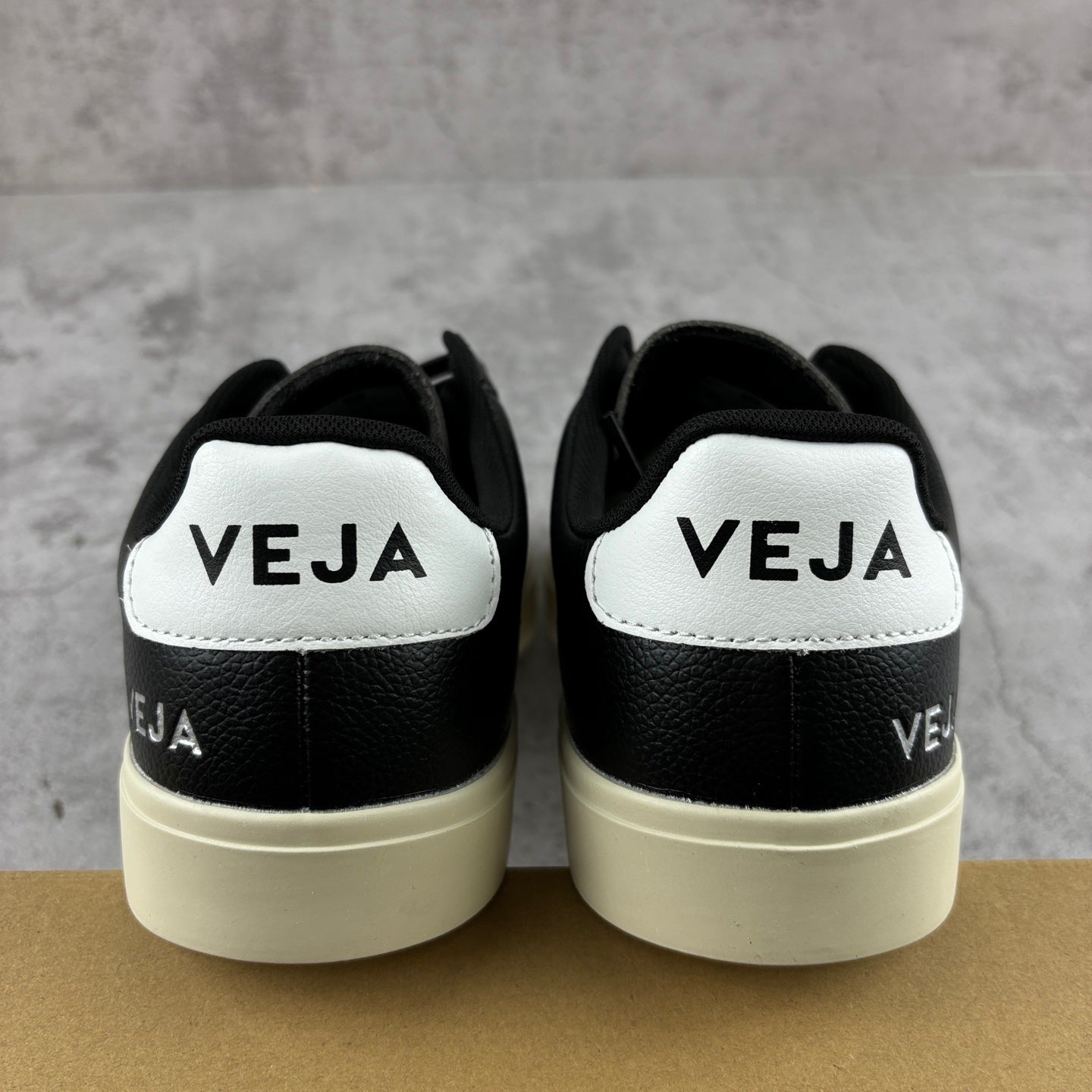 Veja Campo Low Chromefree 'Black White'