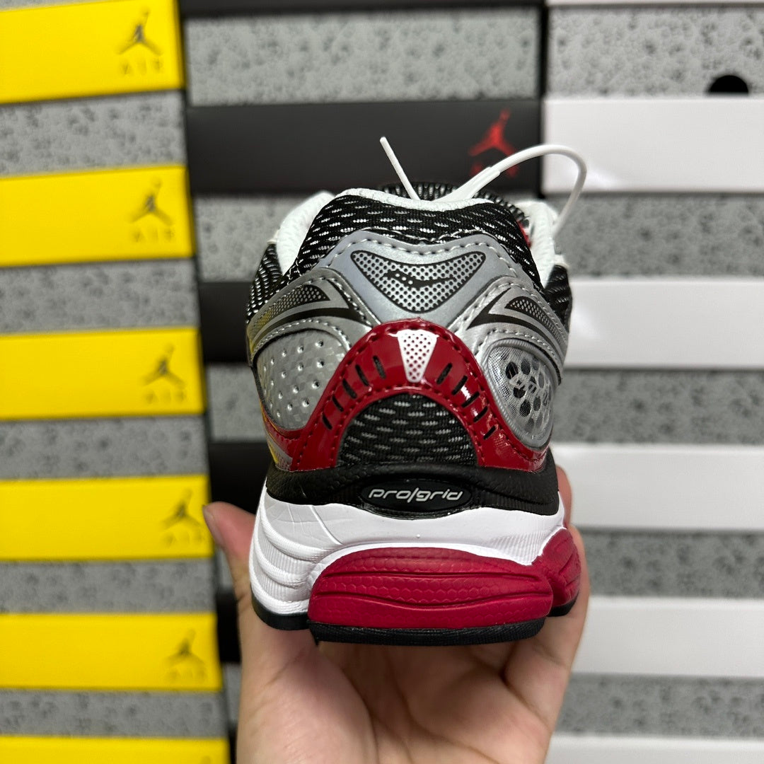 Saucony Progrid Omni 9 OG 'White Silver Red'
