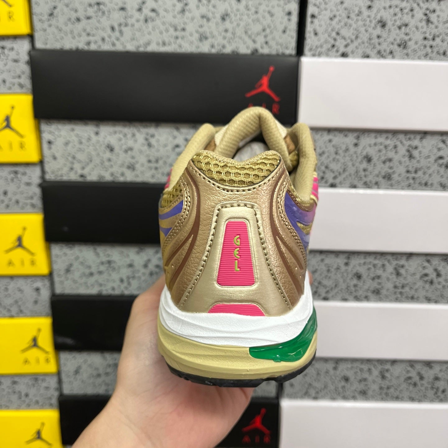 ASICS Gel-Sekiran Sand Pink