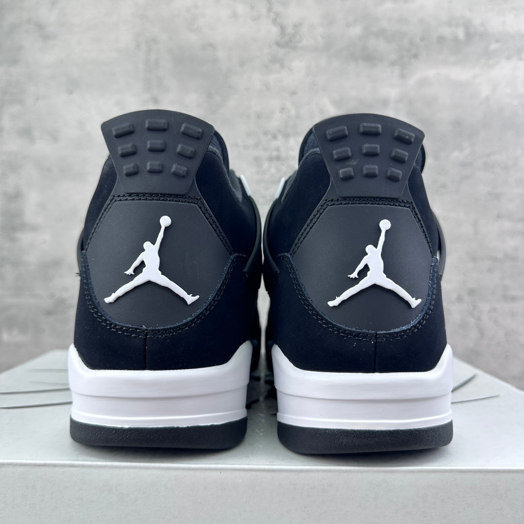 Air Jordan 4 Retro 'White Thunder'