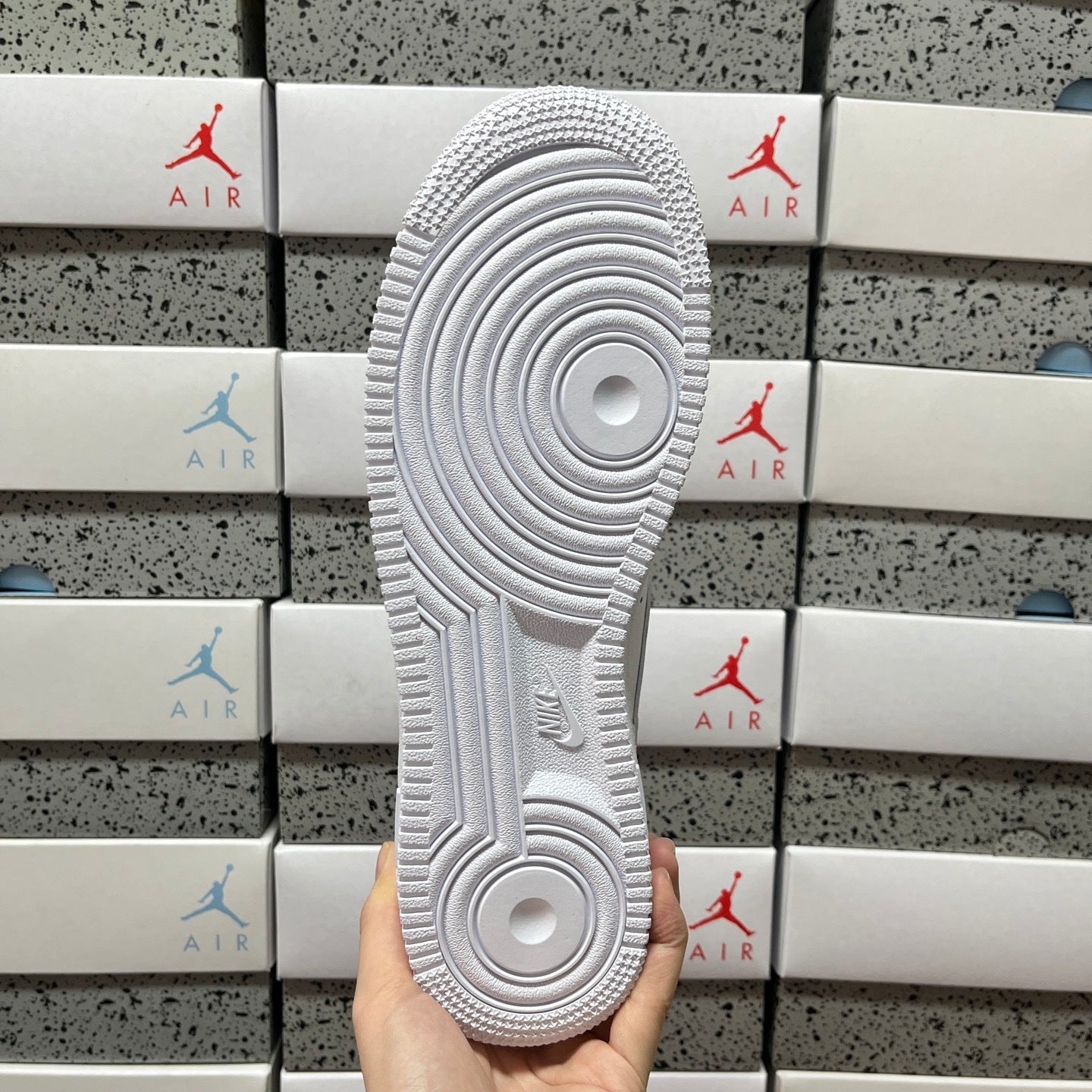 Nike Air Force 1 Low Supreme White