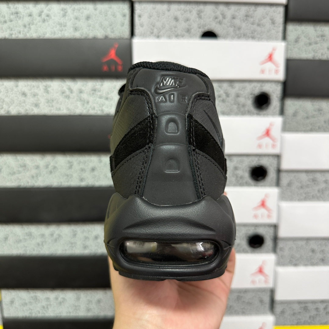 Nike Air Max 95 Essential 'Triple Black'