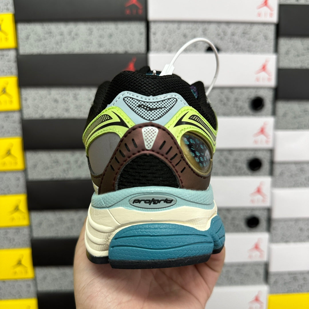Saucony Progrid Omni 9 'Crystal Cave'