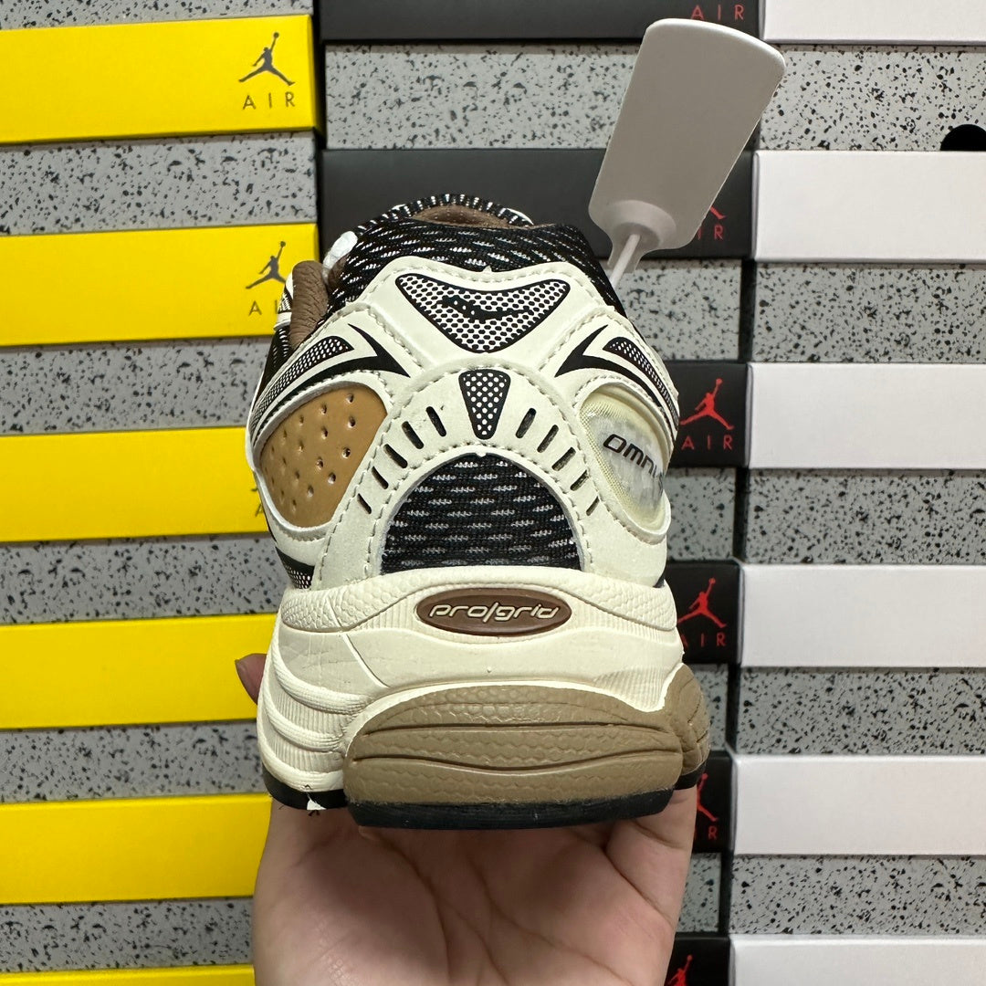 Saucony OG ProGrid Omni 9 'Gold'