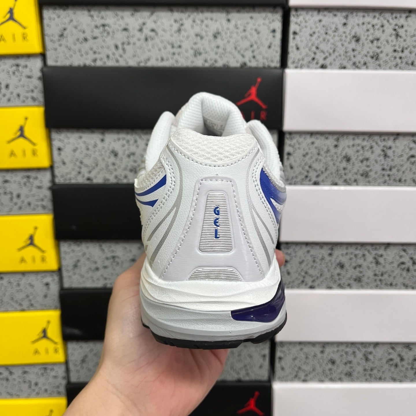 Asics Gel-Sekiran White Lapis