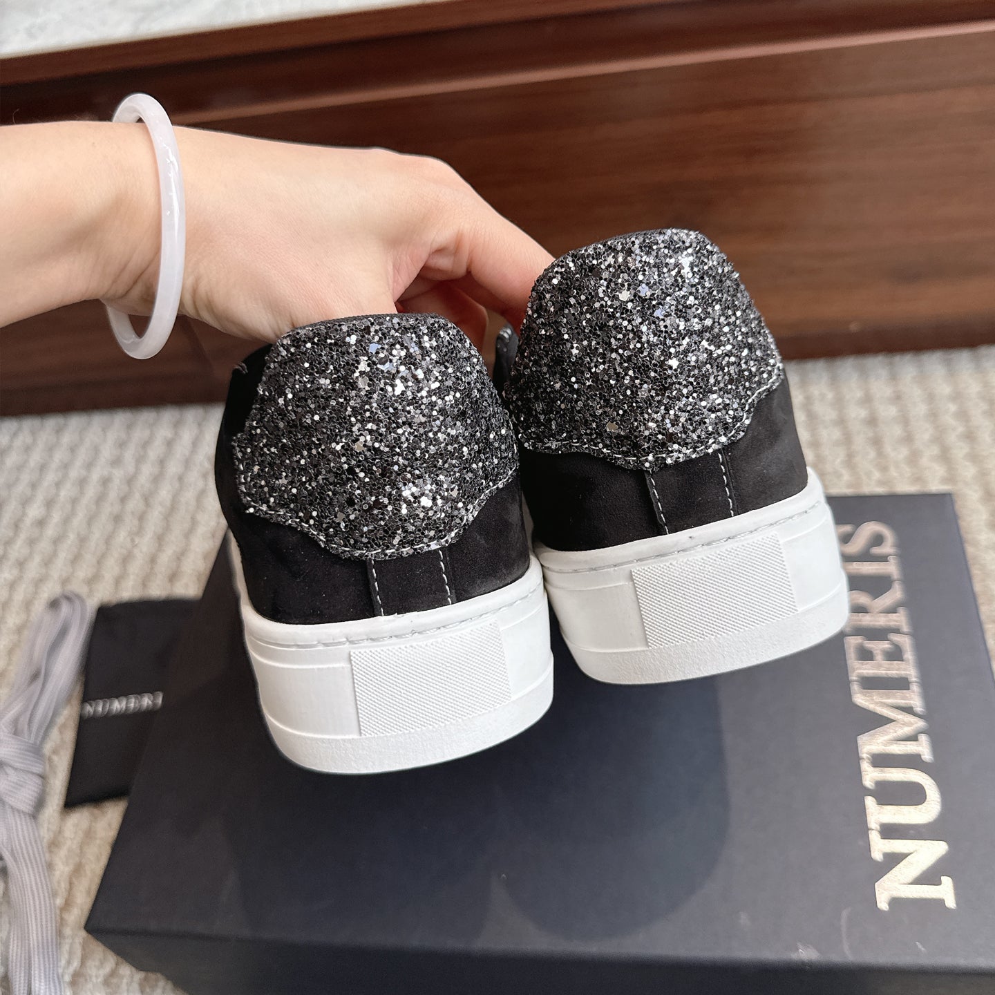 Numeris Atelier 'Crystal Black'