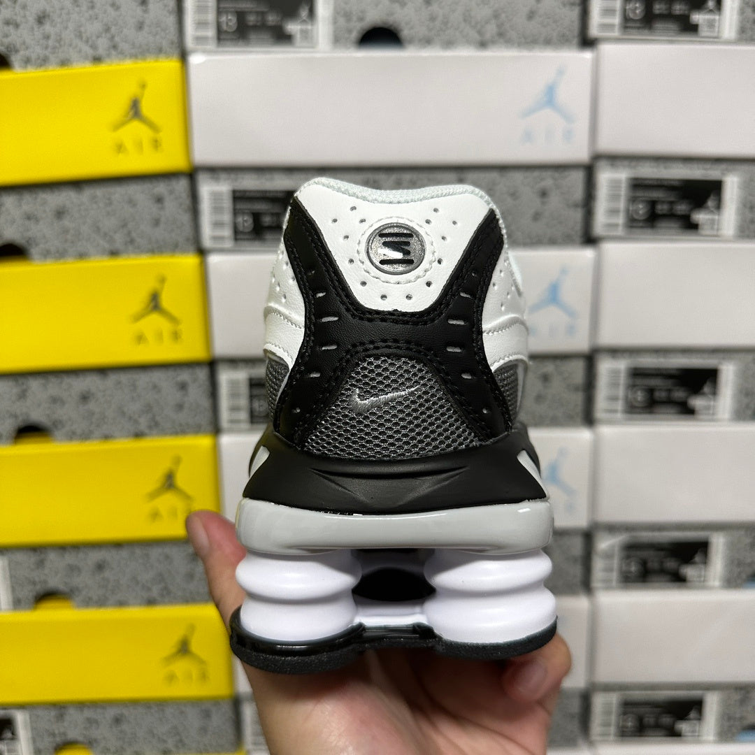 SUPREME x Nike Shox Ride 2 SP White Grey