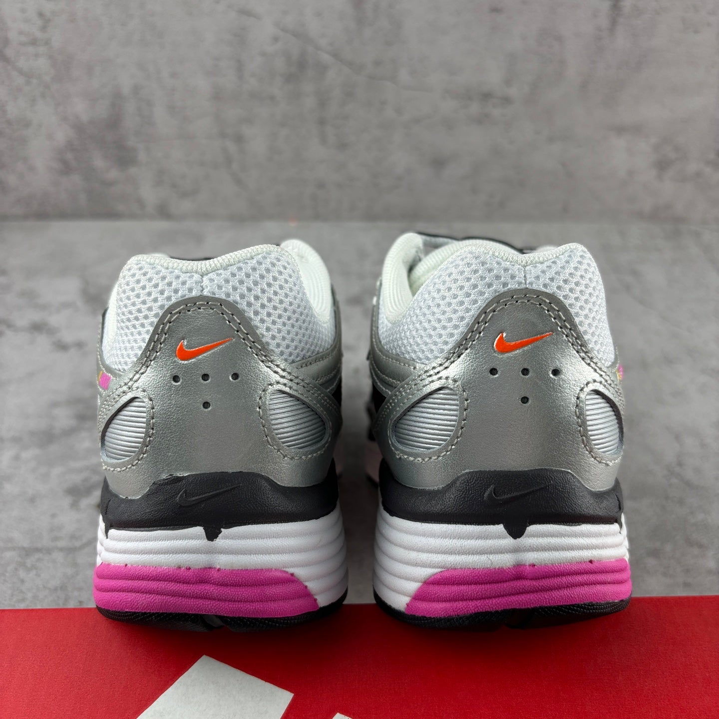 Nike Wmns P-6000 'Laser Fuchsia'