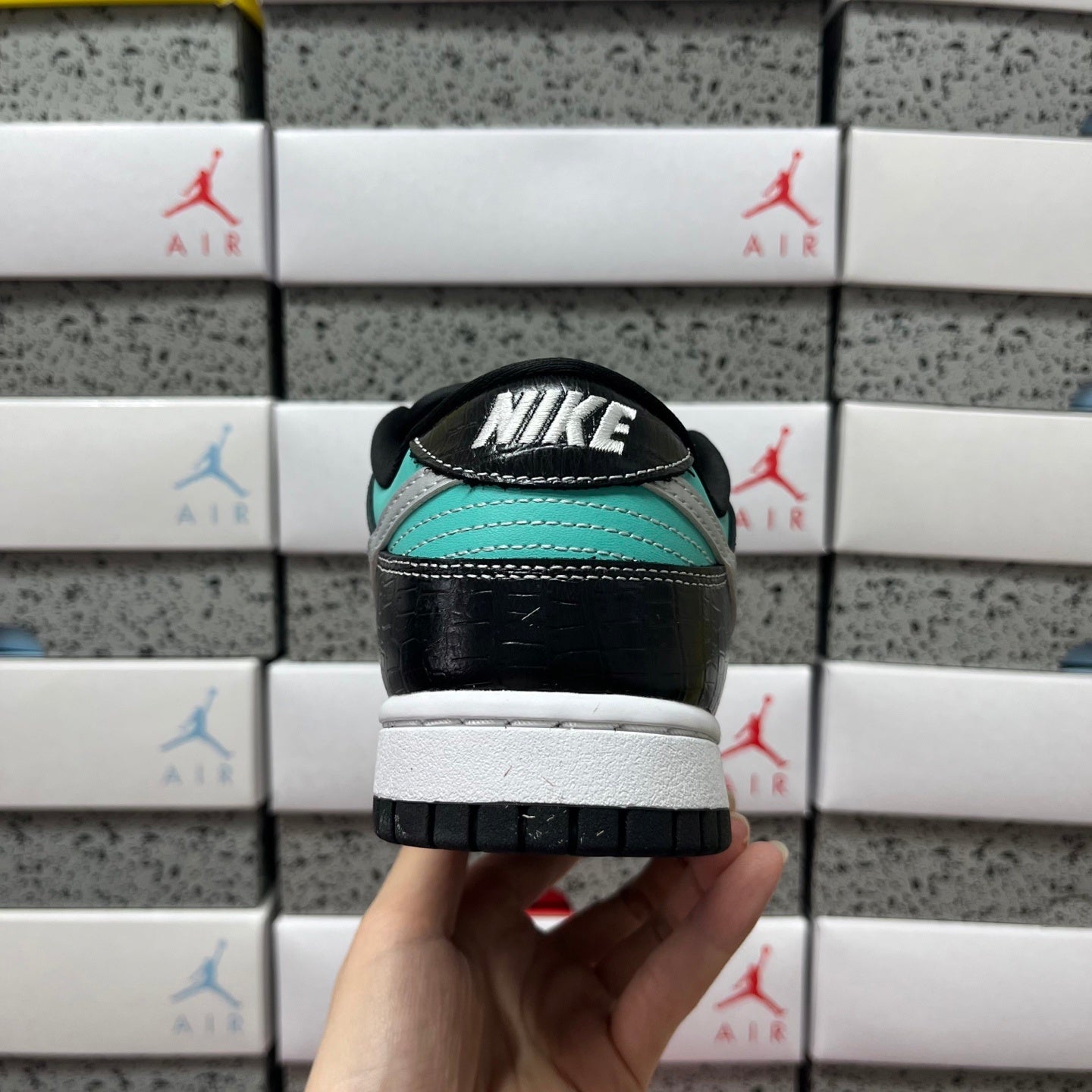 Diamond Supply Co. x Nike Dunk Low Pro SB 'Tiffany'