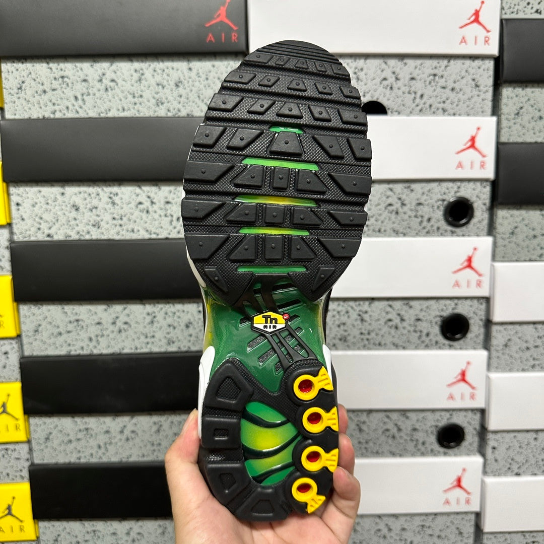 Nike Air Max Plus Jamaica Pine Green