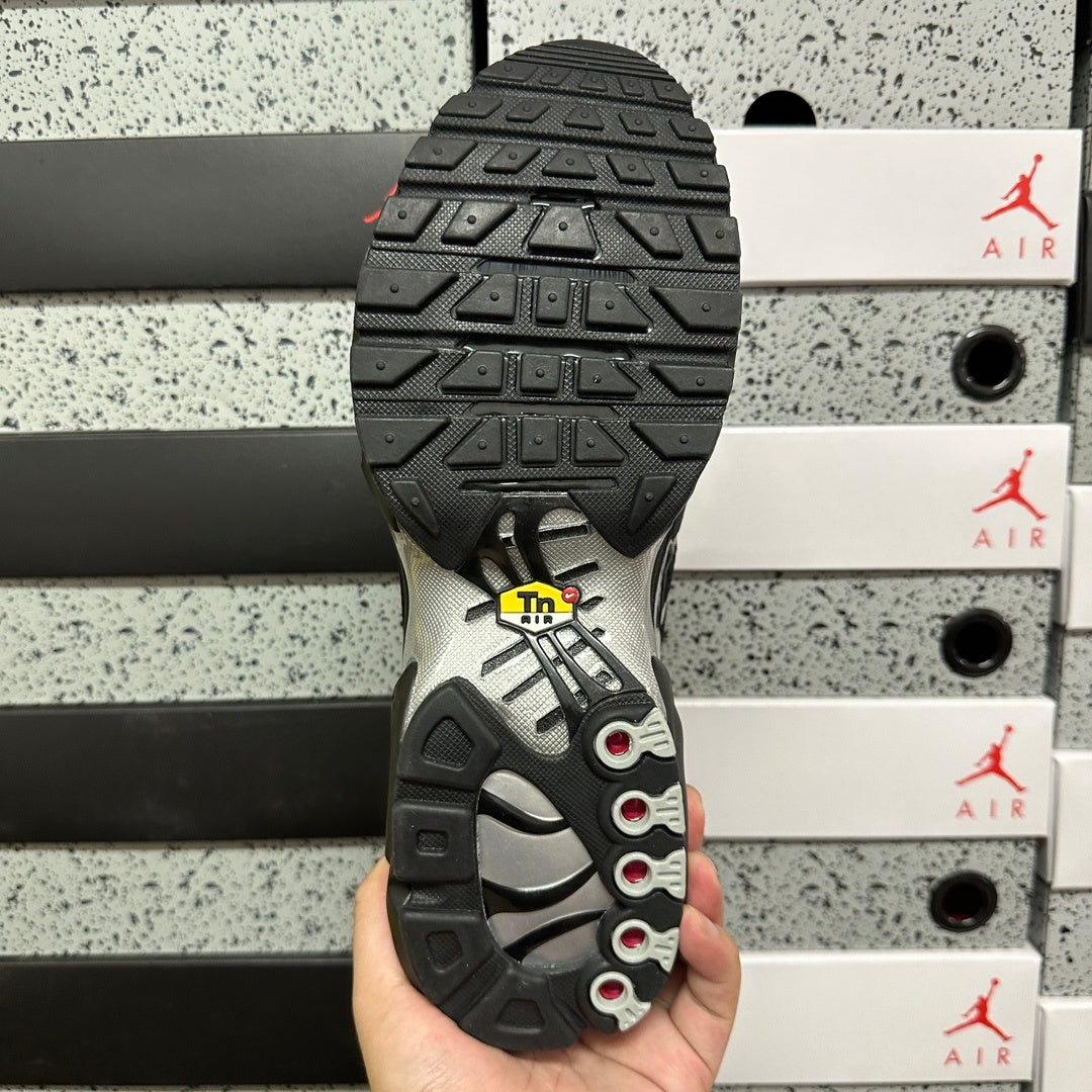 Nike Air Max Plus Premium 'Black Metallic Silver'