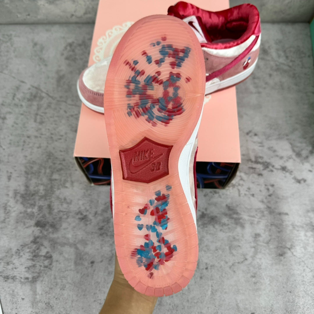 Nike SB Dunk Low StrangeLove Skateboards