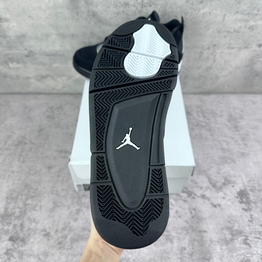 Air Jordan 4 Retro 'White Thunder'