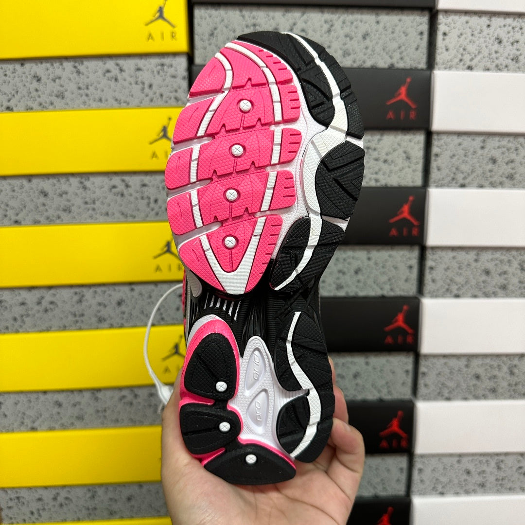 Saucony ProGrid Omni 9 Big Kid 'Fuchsia Iridescent'