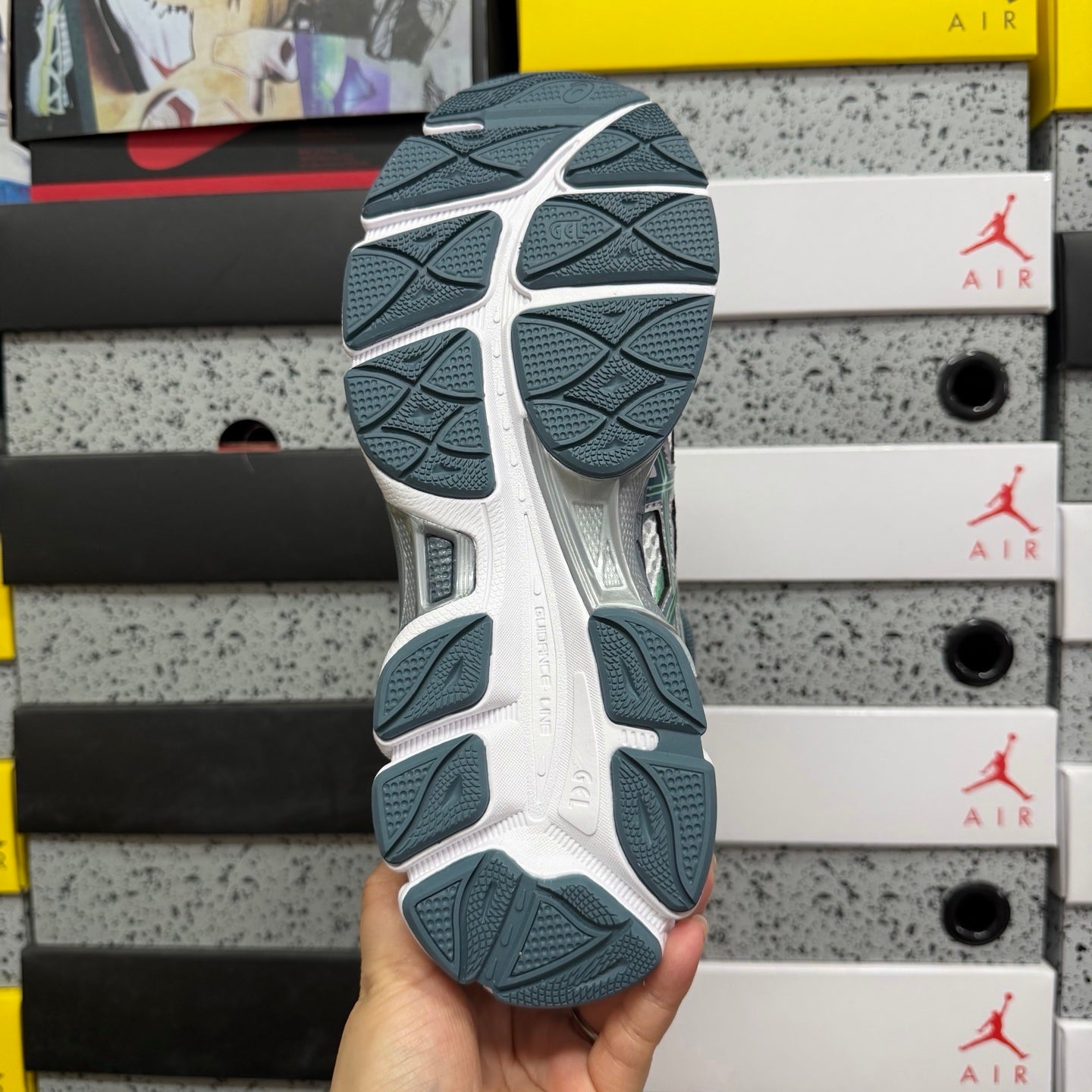 ASICS Gel Cumulus 16 'White Ironclad'