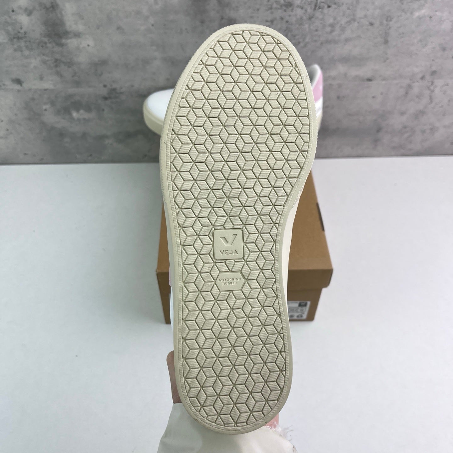 Veja Campo Low Chromefree 'White Pink'