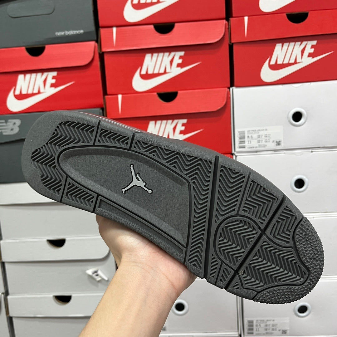Air Jordan 4 Retro SE 'Wet Cement'