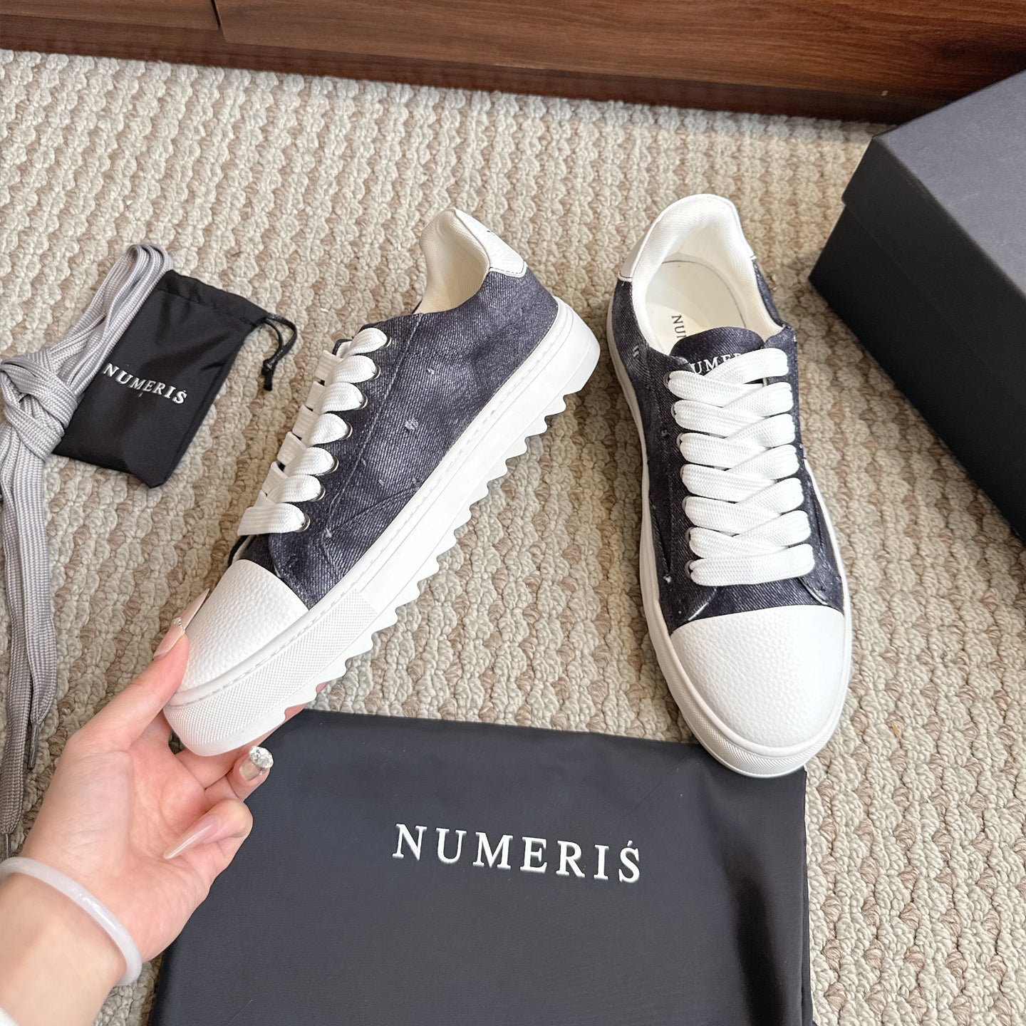 Numeris Atelier 'Thrashed Denim'