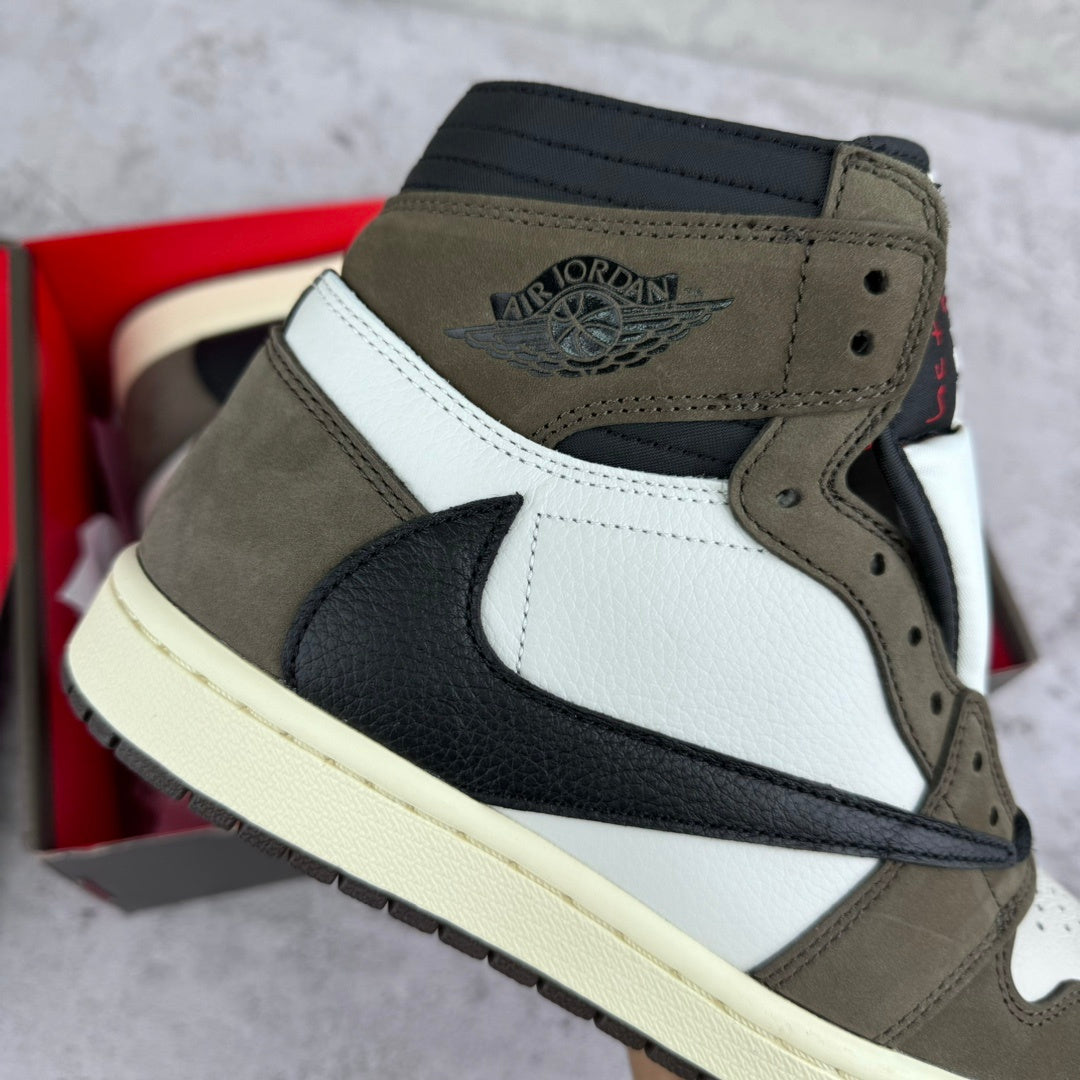 Travis Scott x Air Jordan 1 Retro High OG 'Mocha'