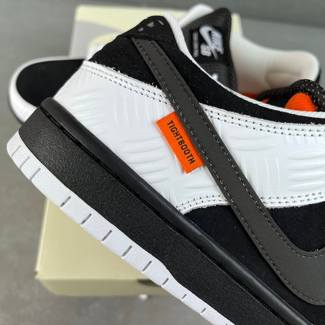 TIGHTBOOTH x Nike Dunk Low SB