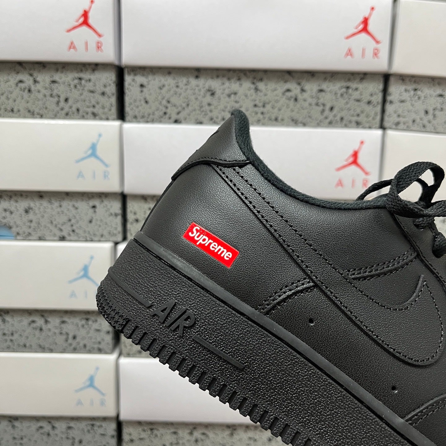 Nike Air Force 1 Low Supreme Black