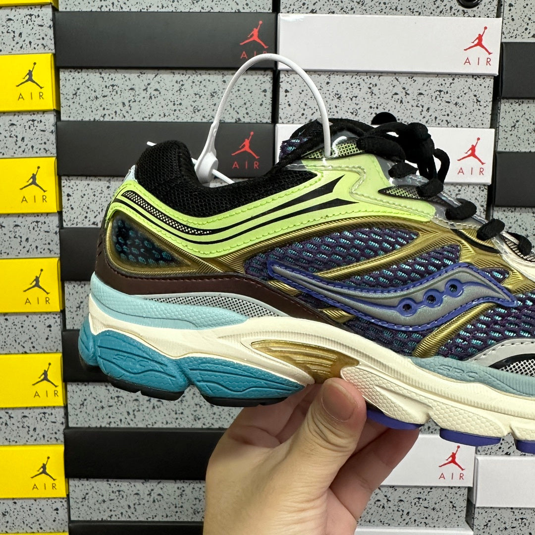 Saucony Progrid Omni 9 'Crystal Cave'