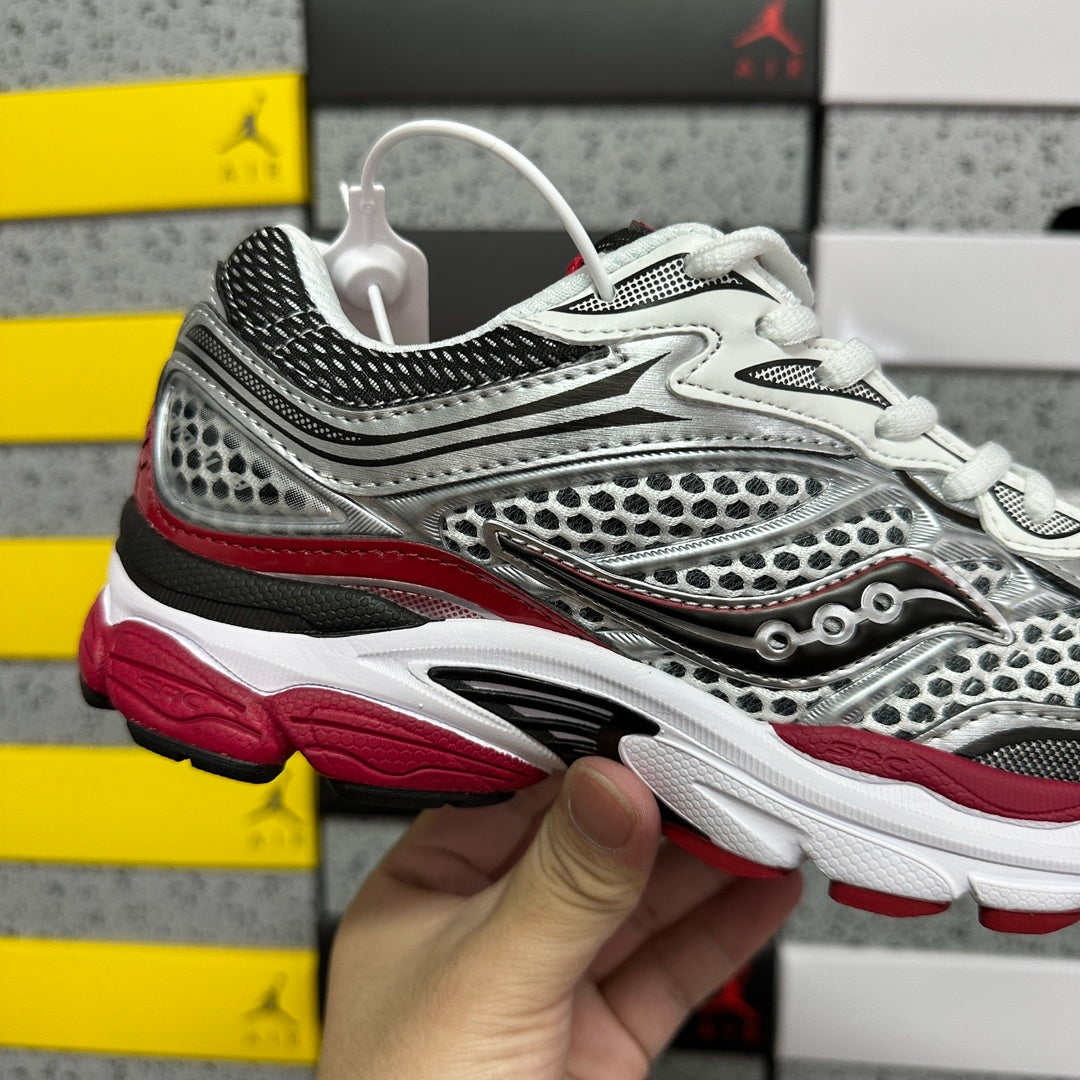 Saucony Progrid Omni 9 OG 'White Silver Red'