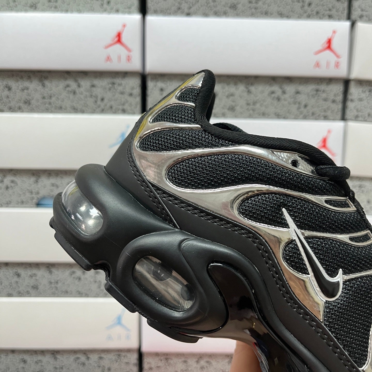 Nike Wmns Air Max Plus SE 'Black Chrome Silver'