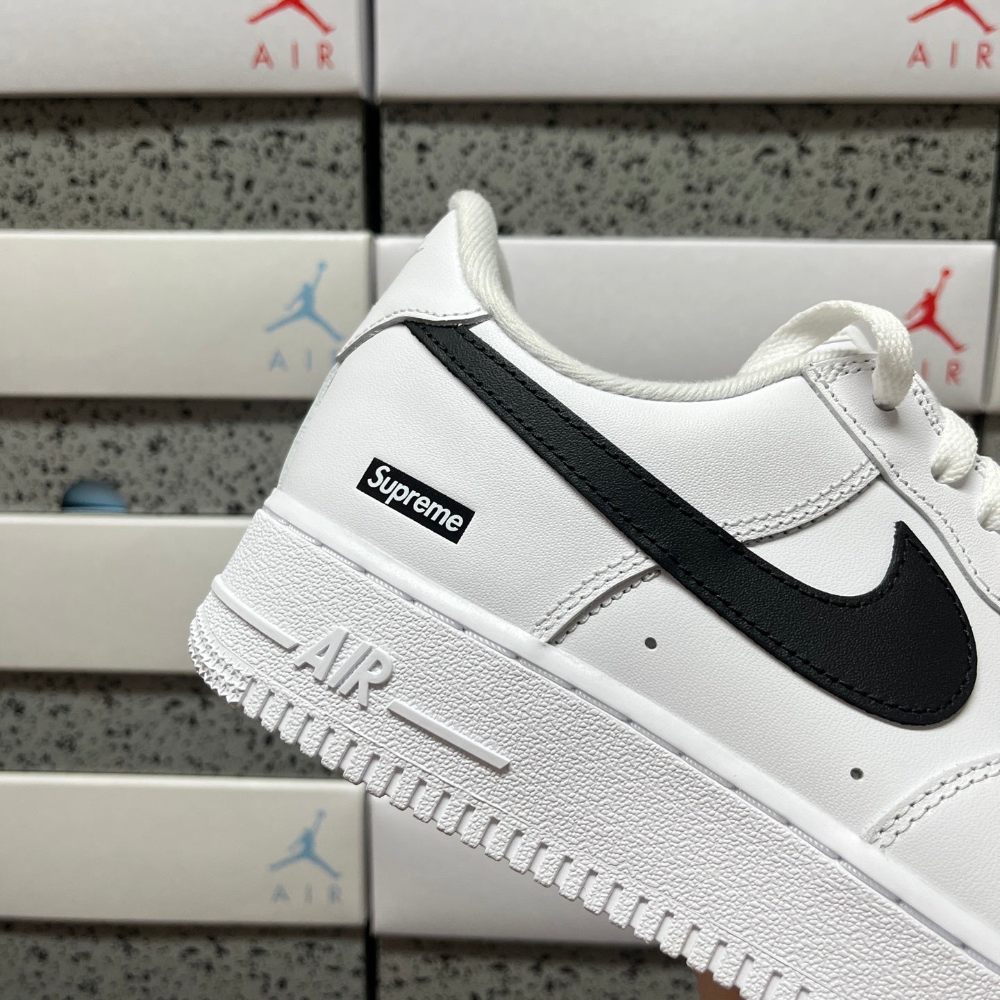 Nike Air Force 1 Low Supreme White Black