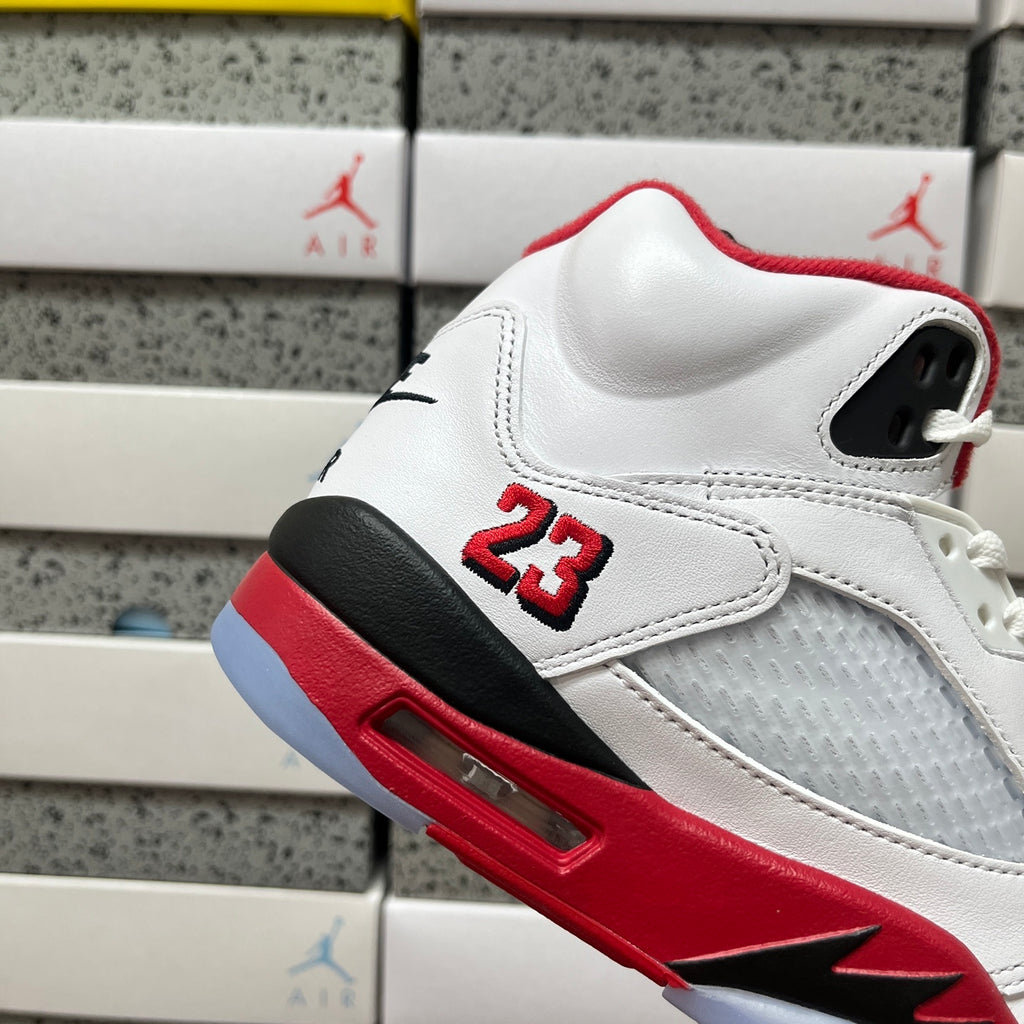 Air Jordan 5 Retro 'Fire Red' 2025