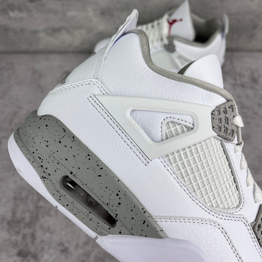 Air Jordan 4 Retro 'White Oreo'