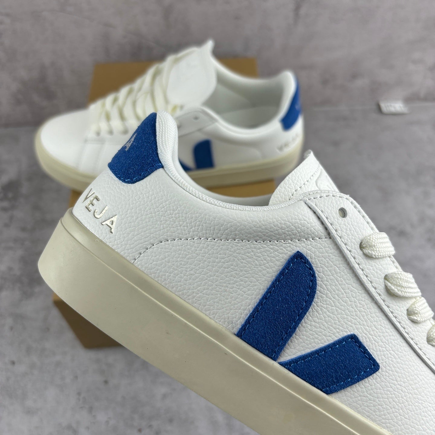 Veja Campo Chromefree Lace-Up 'White Cobalt Blue'