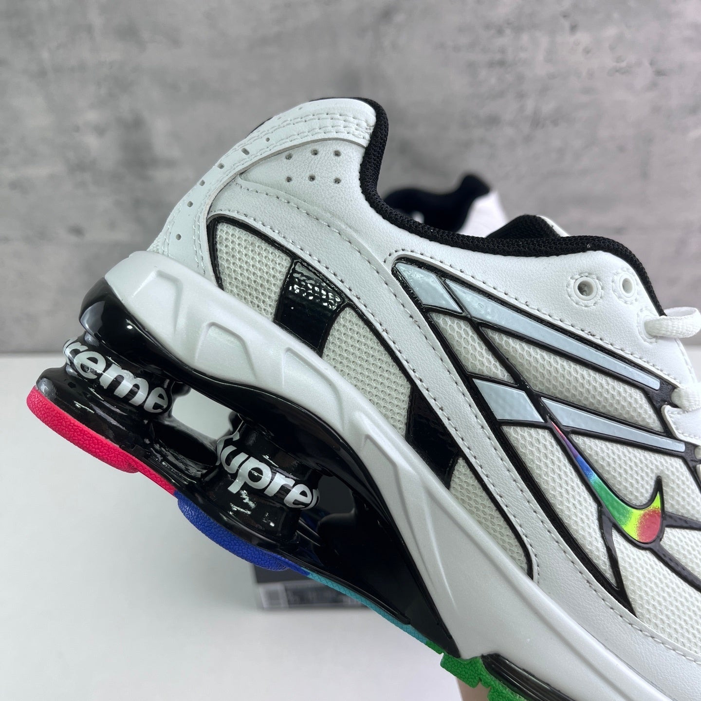 Supreme x Nike Shox Ride Colors Branco
