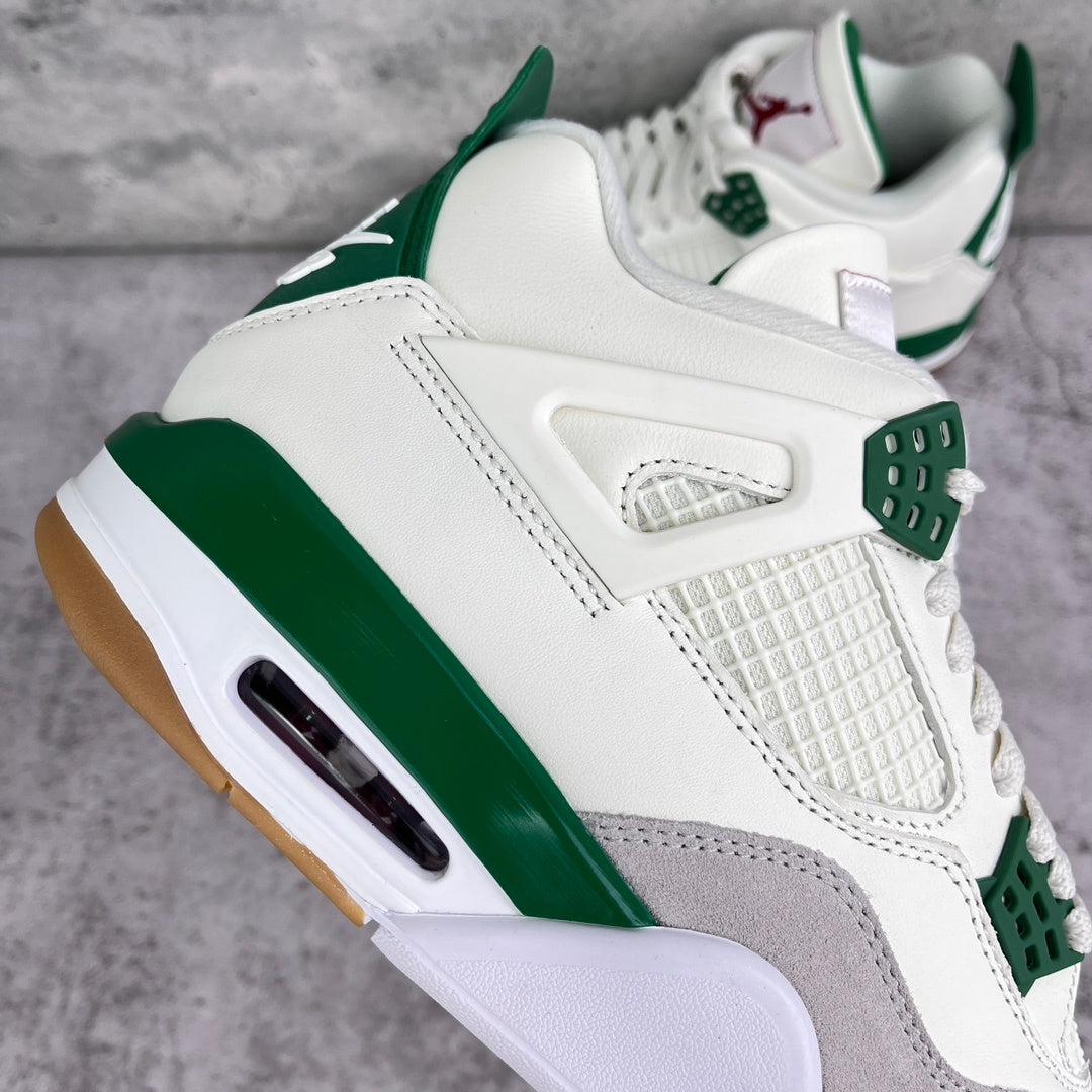 Nike SB x Air Jordan 4 Retro SP 'Pine Green'