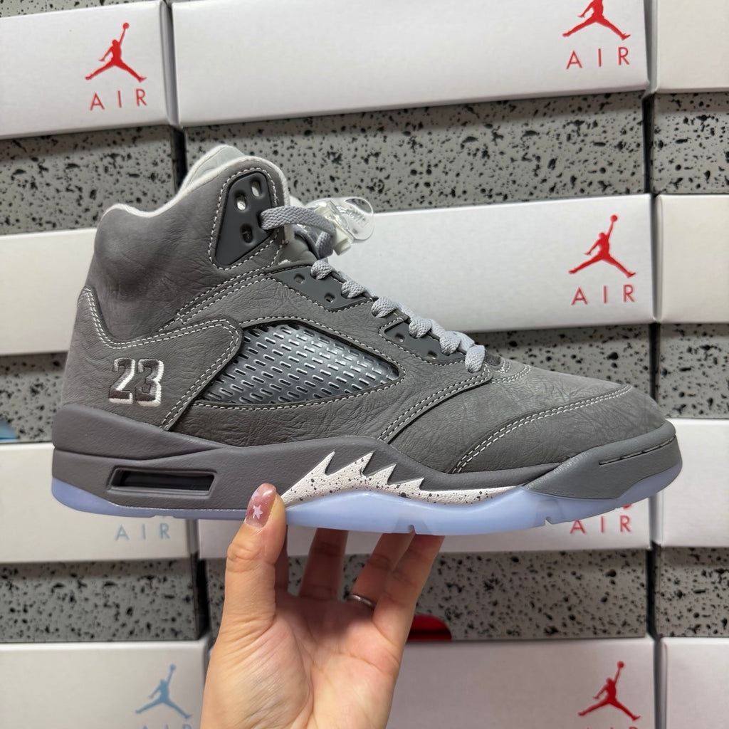 Air Jordan 5 Retro 'Wolf Grey' 2026