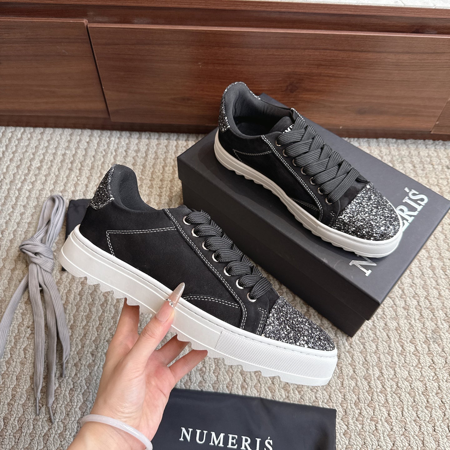 Numeris Atelier 'Crystal Black'